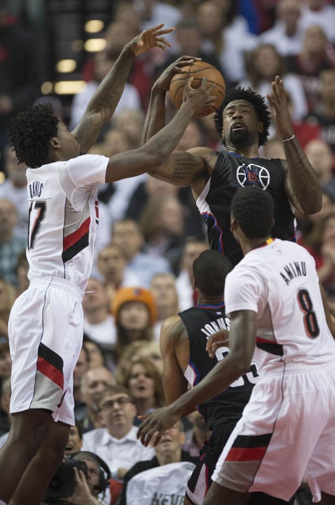 本轮欧冠最佳阵容：姆巴佩、维蒂尼亚领衔，赖斯、库库在列（欧冠本轮最佳阵容出炉：姆巴佩、维蒂尼亚领衔，赖斯与库库入选）