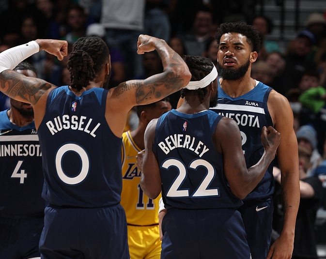 莫雷托：皇马依旧信任阿隆索，并且将在六月份签下一名中后卫（莫雷托：皇马对阿隆索信心不变，计划六月引进一位中后卫）