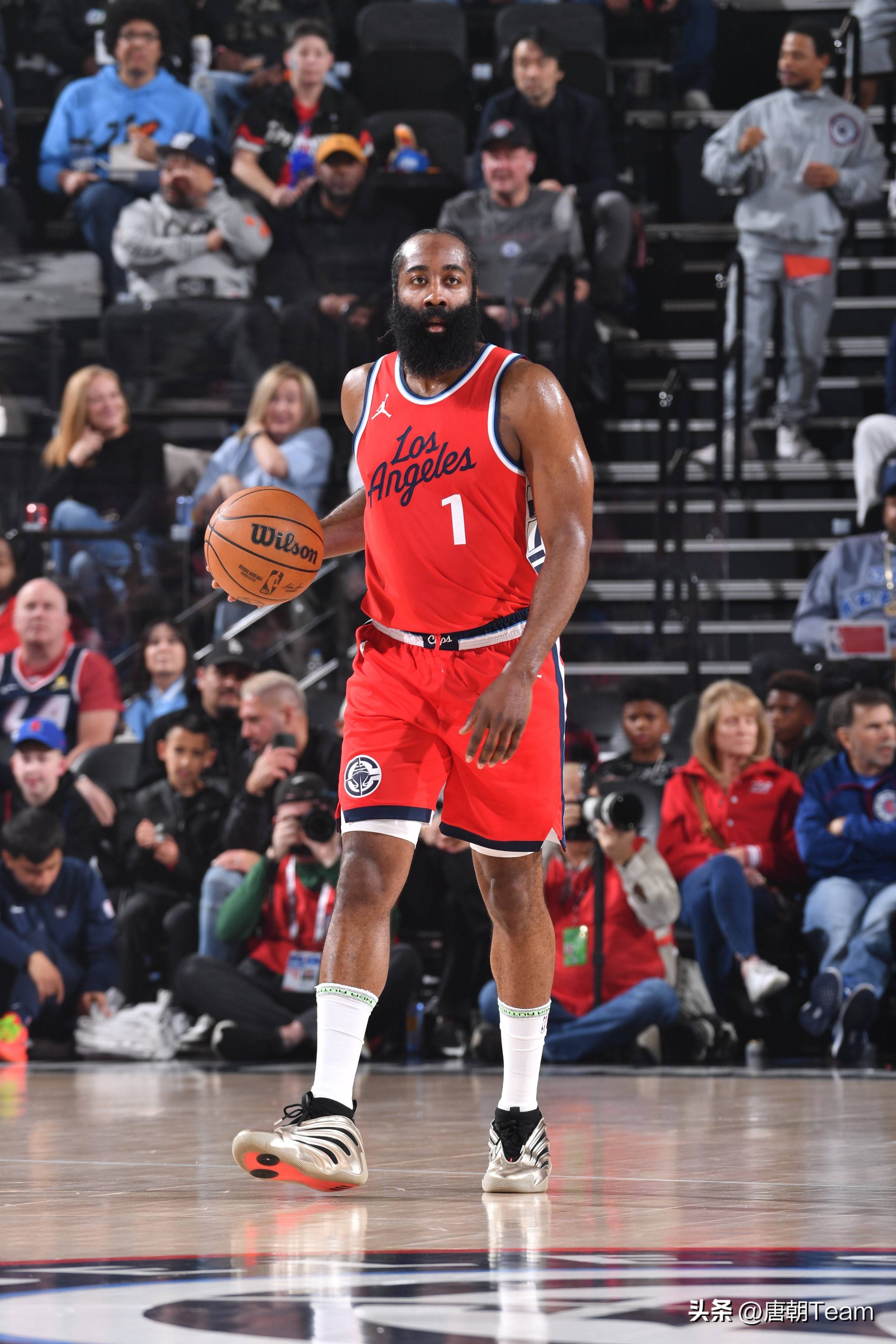 曼联旧将：B费要学会包容队友，而利马是一位天生领袖（前曼联球员：B费应学会包容队友，利马天生具备领袖气质）