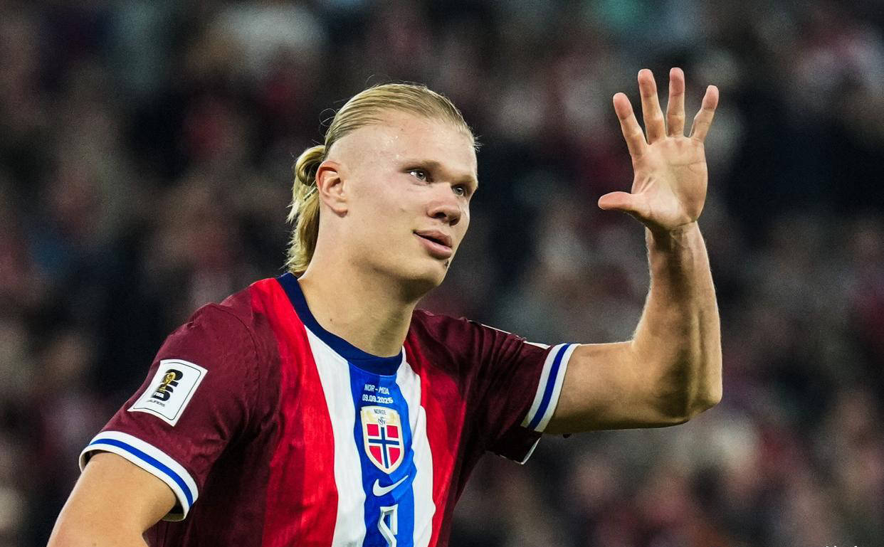 伤愈复出，卡瓦尼时隔两个月再次代表博卡出场并打进一粒点球（伤愈回归，卡瓦尼阔别两月再披博卡战袍，点射破门）