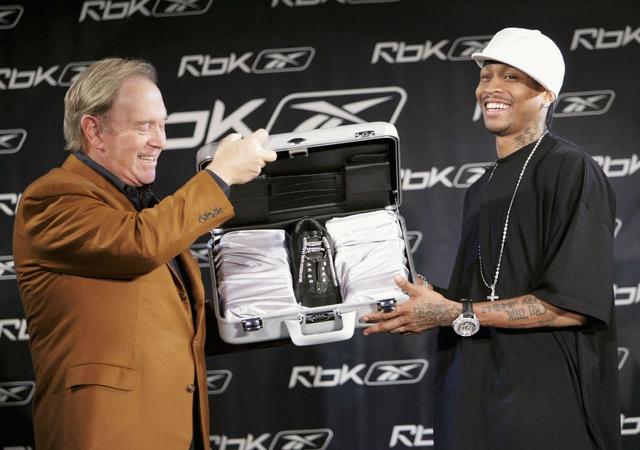 记者：埃切韦里想去罗马，后者要求在租借协议中加入买断权（记者：埃切韦里倾向加盟罗马，罗马要求租借合同附带买断选项）