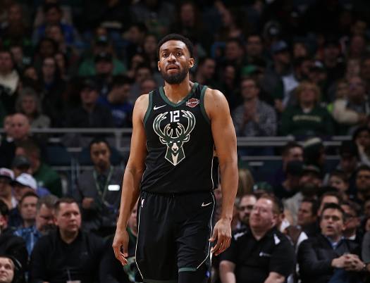 李霄鹏：近两场比赛运气站在我们这边，最重要的还是态度严肃（李霄鹏：近两战好运相随，最关键仍是严肃的比赛态度）