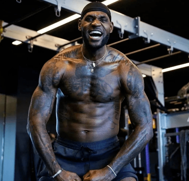 意媒：米兰派球探现场考察亨克18岁前腰卡雷察斯（意媒：米兰球探赴现场考察亨克18岁前腰卡雷察斯）